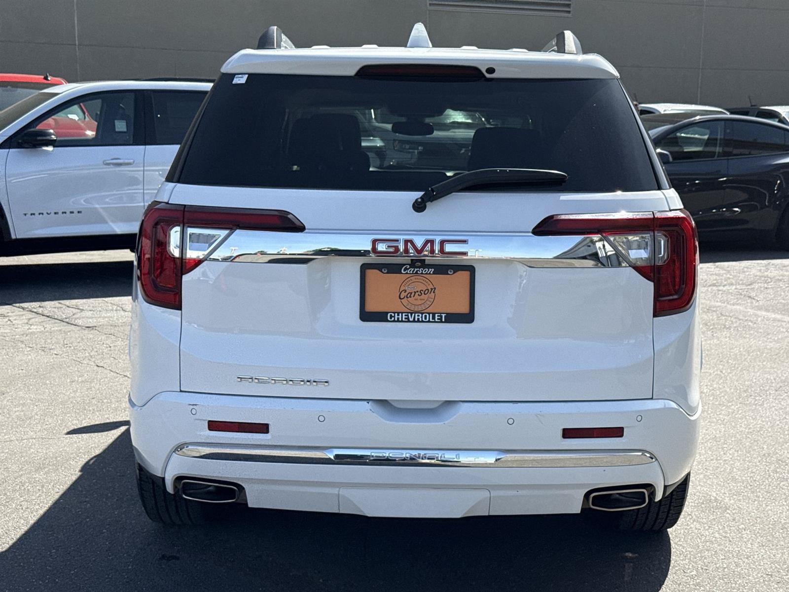 Used 2023 GMC Acadia Denali FWD image 4