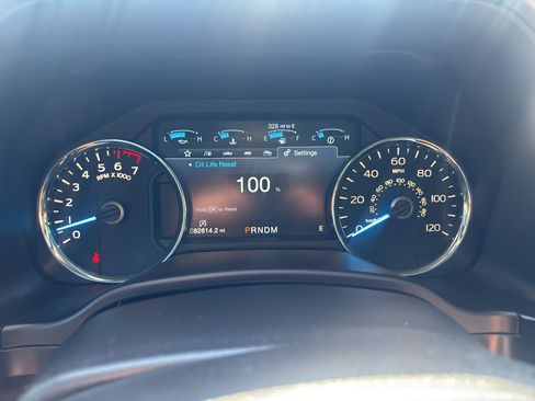 Used 2018 Ford F150 Lariat w/ Equipment Group 502A Luxury AWD/4WD image 14