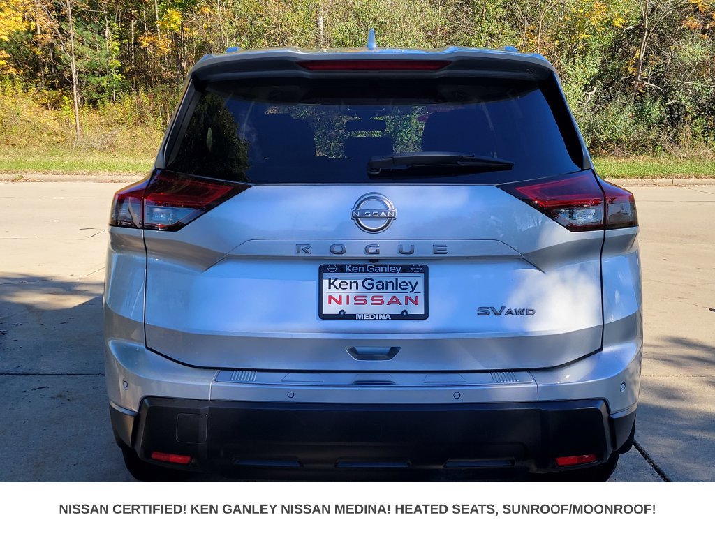 Certified 2024 Nissan Rogue SV w/ SV Premium Package AWD/4WD image 4