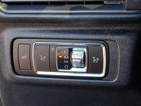 Used 2023 Lincoln Corsair AWD w/ Equipment Group 101A image 27