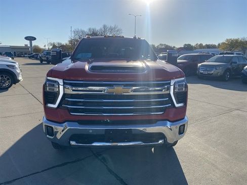 Used 2024 Chevrolet Silverado 2500 LTZ w/ LTZ Premium Package image 2