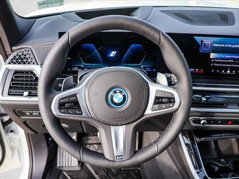 New 2026 BMW X5 xDrive50e w/ M Sport Package AWD/4WD image 13