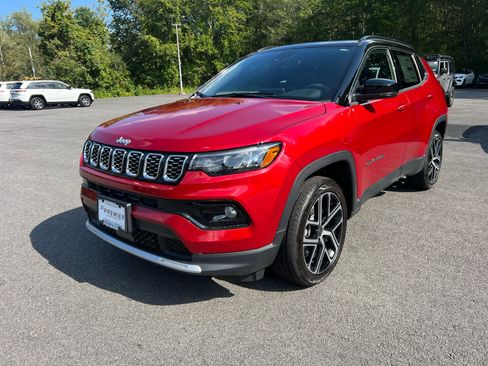 New 2025 Jeep Compass Limited w/ Sun & Sound Group image 16