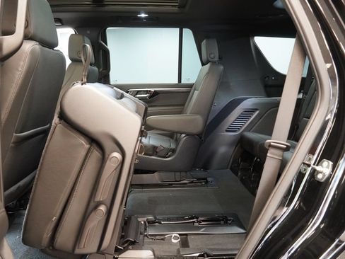 New 2026 Chevrolet Tahoe Z71 w/ Comfort Package AWD/4WD image 31