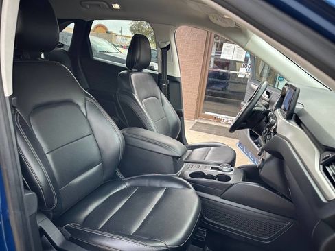 Used 2022 Ford Escape SEL image 12
