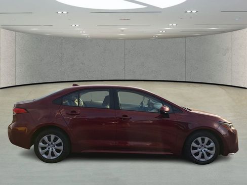 Used 2023 Toyota Corolla LE image 6