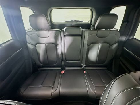 New 2026 Jeep Grand Cherokee Limited image 10