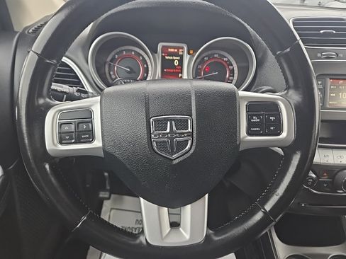 Used 2019 Dodge Journey SE w/ Premium Group image 14