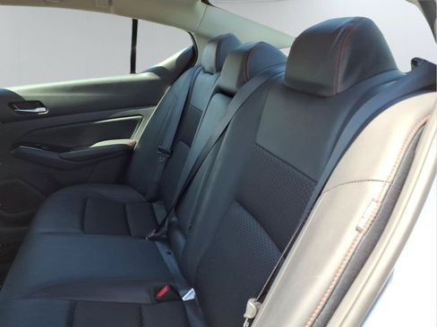 Used 2025 Nissan Altima 2.5 SR FWD image 13