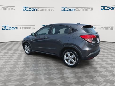 Used 2016 Honda HR-V LX image 6