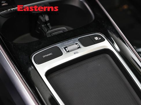 Used 2025 Mercedes-Benz GLB 250 w/ Exclusive Package image 21