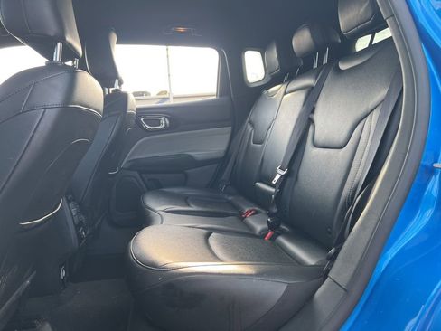 Used 2025 Jeep Compass Limited image 26