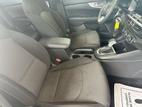 Certified 2023 Kia Forte LXS w/ LXS Technology Package FWD image 26