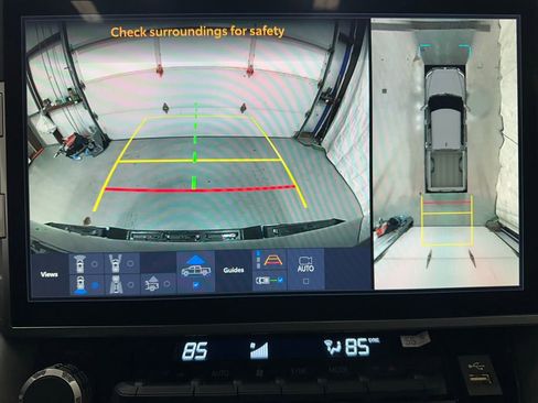 Used 2025 Toyota Tundra Platinum image 40