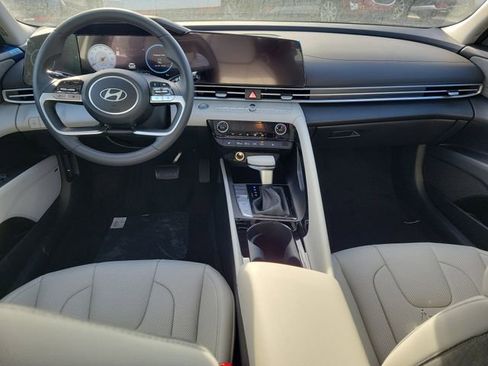 New 2026 Hyundai Elantra Limited FWD image 10