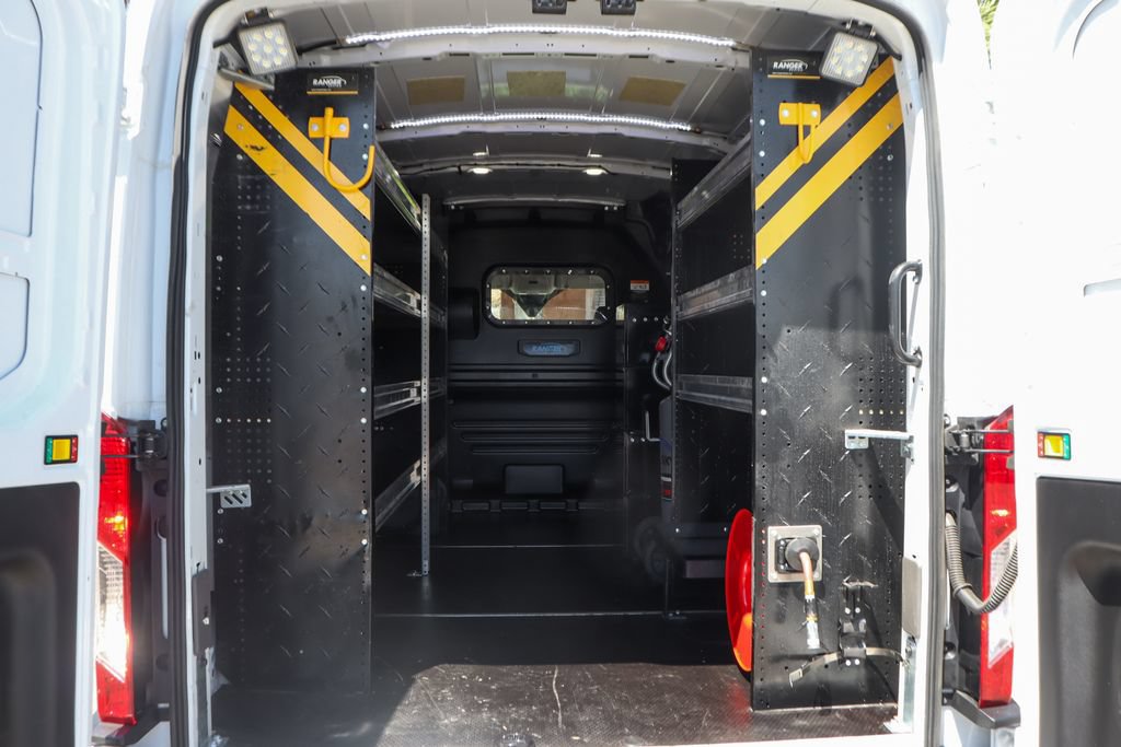 Used 2022 Ford E-Transit Medium Roof RWD image 8