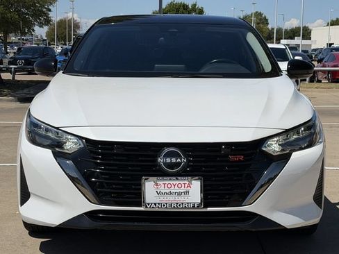 Used 2025 Nissan Sentra SR FWD image 8