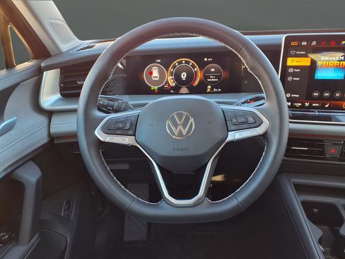 New 2026 Volkswagen Tiguan SE AWD/4WD image 58