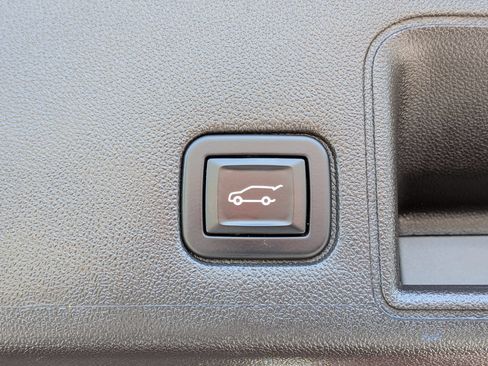 Used 2022 GMC Terrain SLT w/ Infotainment Package II FWD image 35