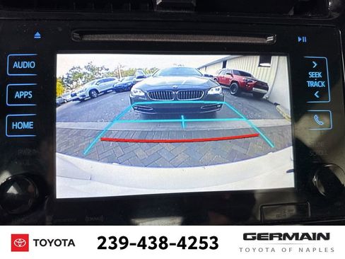 Used 2018 Toyota Prius Three image 12