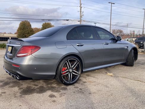 Used 2019 Mercedes-Benz E 63 AMG S image 3