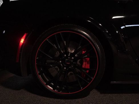 Used 2018 Chevrolet Corvette Z06 RWD image 12