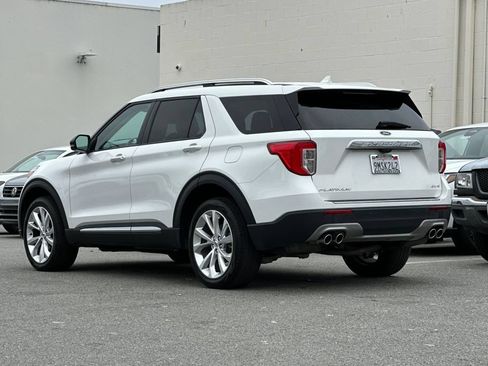 Certified 2023 Ford Explorer Platinum w/ Technology Package AWD/4WD image 6