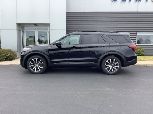New 2026 Ford Explorer ST-Line AWD/4WD image 2