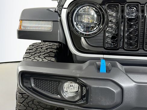 Used 2024 Jeep Wrangler Unlimited AWD/4WD image 16
