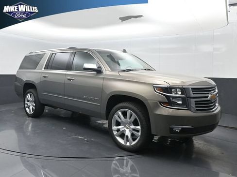 Used 2019 Chevrolet Suburban Premier RWD image 1