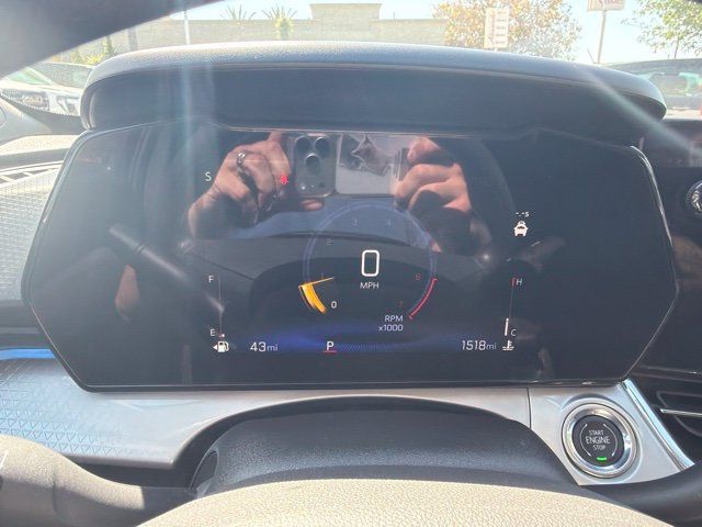 Used 2026 Chevrolet Trax LT FWD image 13