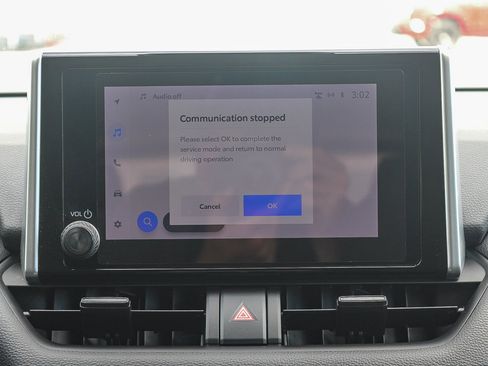 Certified 2023 Toyota RAV4 XLE w/ Convenience Package image 15