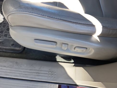 Used 2014 Honda Pilot Touring image 18