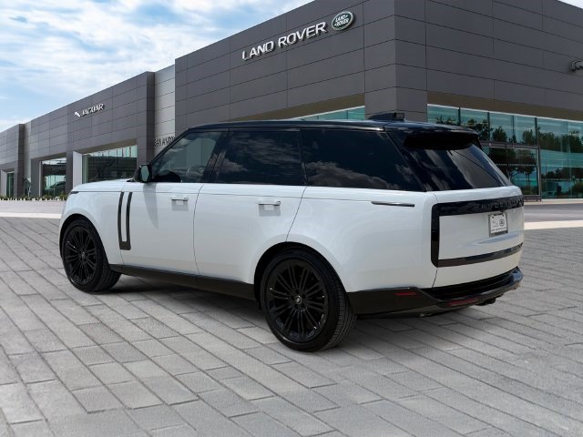Used 2025 Land Rover Range Rover Autobiography AWD/4WD image 3