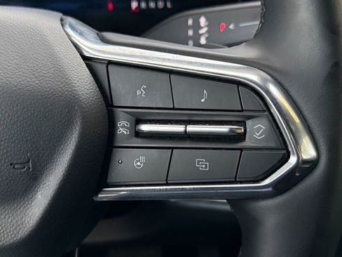 Used 2025 Chevrolet Equinox LT FWD image 26