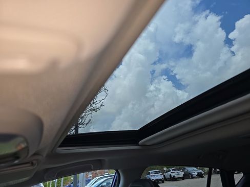 Certified 2025 Subaru Crosstrek 2.5i Limited w/ Crosstrek Mirror Package image 21