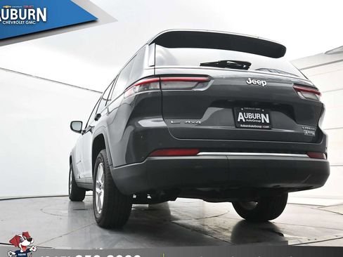 Used 2023 Jeep Grand Cherokee L Laredo AWD/4WD image 24