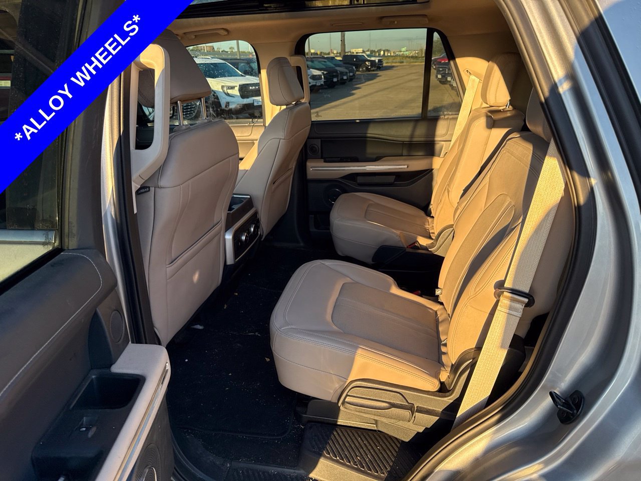Used 2024 Ford Expedition Limited RWD image 6