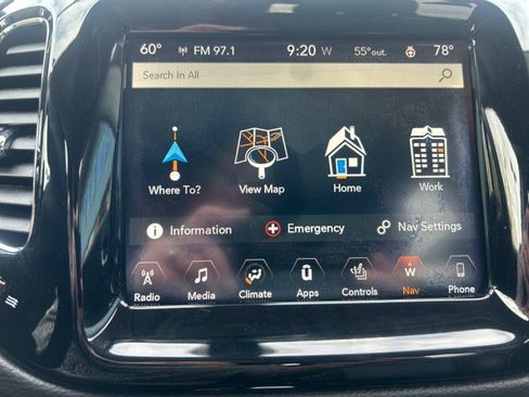 Used 2017 Jeep Compass Limited w/ Navigation Group AWD/4WD image 19