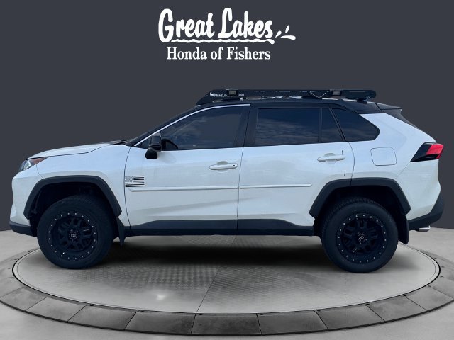 Used 2021 Toyota RAV4 XLE Premium AWD/4WD image 2