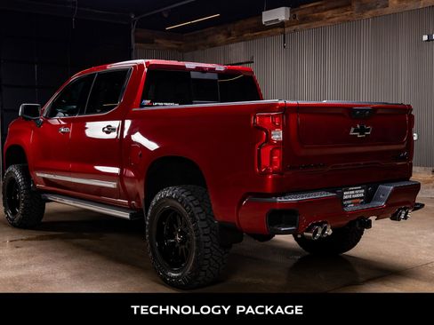 Used 2024 Chevrolet Silverado 1500 High Country AWD/4WD image 7