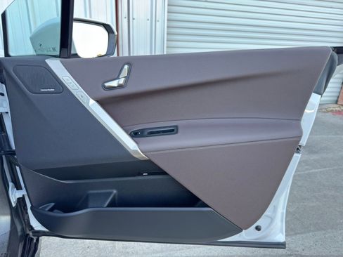 Used 2022 BMW iX xDrive50 w/ Sport Package image 48