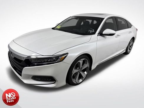 Used 2018 Honda Accord Touring image 7
