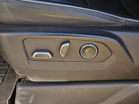 Used 2024 GMC Sierra 3500 Denali w/ Denali Reserve Package image 28