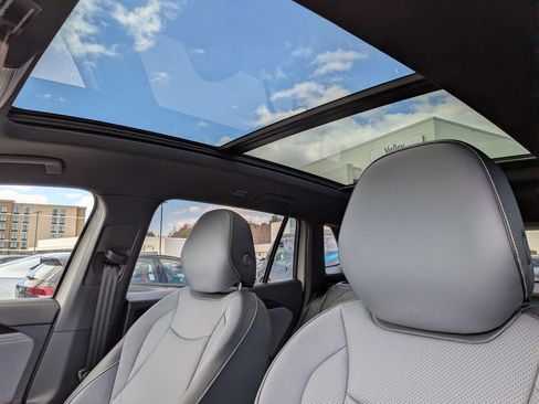 New 2026 Volkswagen Tiguan SE R-Line image 16