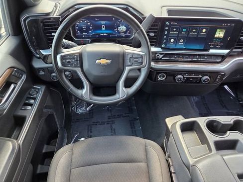 Used 2024 Chevrolet Silverado 1500 LT RWD image 13