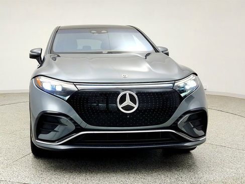 Used 2023 Mercedes-Benz EQS 580 4MATIC SUV image 2