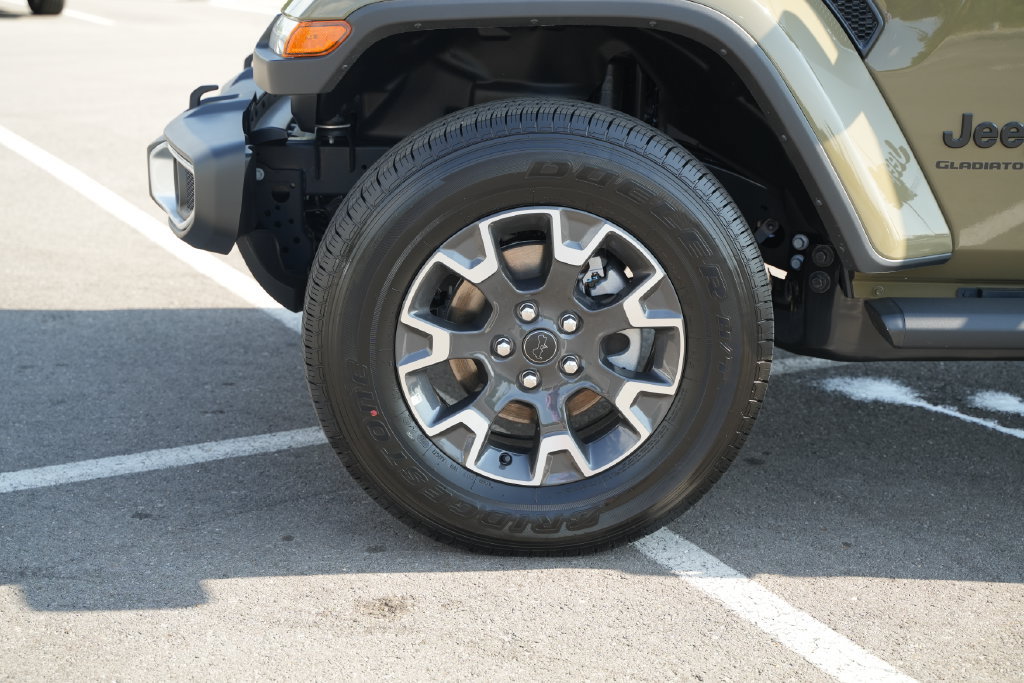 New 2026 Jeep Gladiator Sport AWD/4WD image 9