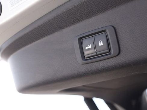 Used 2024 Mitsubishi Outlander SE FWD image 8