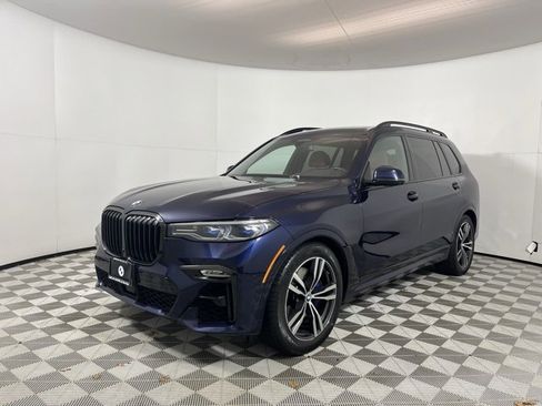 Used 2020 BMW X7 M50i image 3